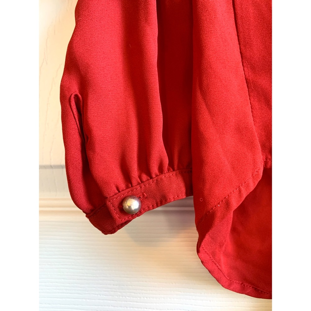 Red Blouse with Flowy, Cuffed Sleeves - Picture 3 of 4